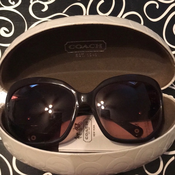 Coach Sunglasses with case - Picture 4 of 4